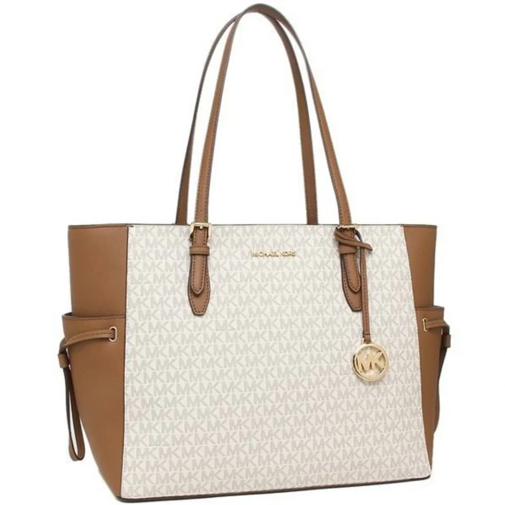 MICHAEL KORS GILLY LARGE DRAWSTRING SHOULDER TOTE VANILLA SIGNATURE COLOR NWT